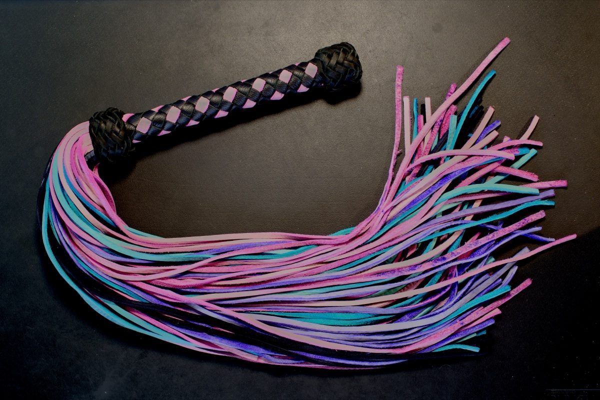 Leather 2.5lb long mop in Miami color pattern