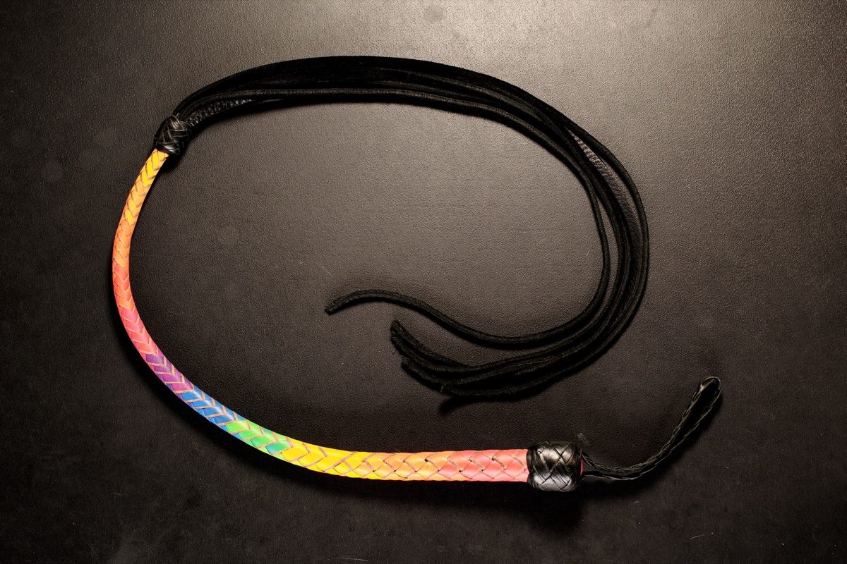 Angel Maker - Galley whip with extra long falls